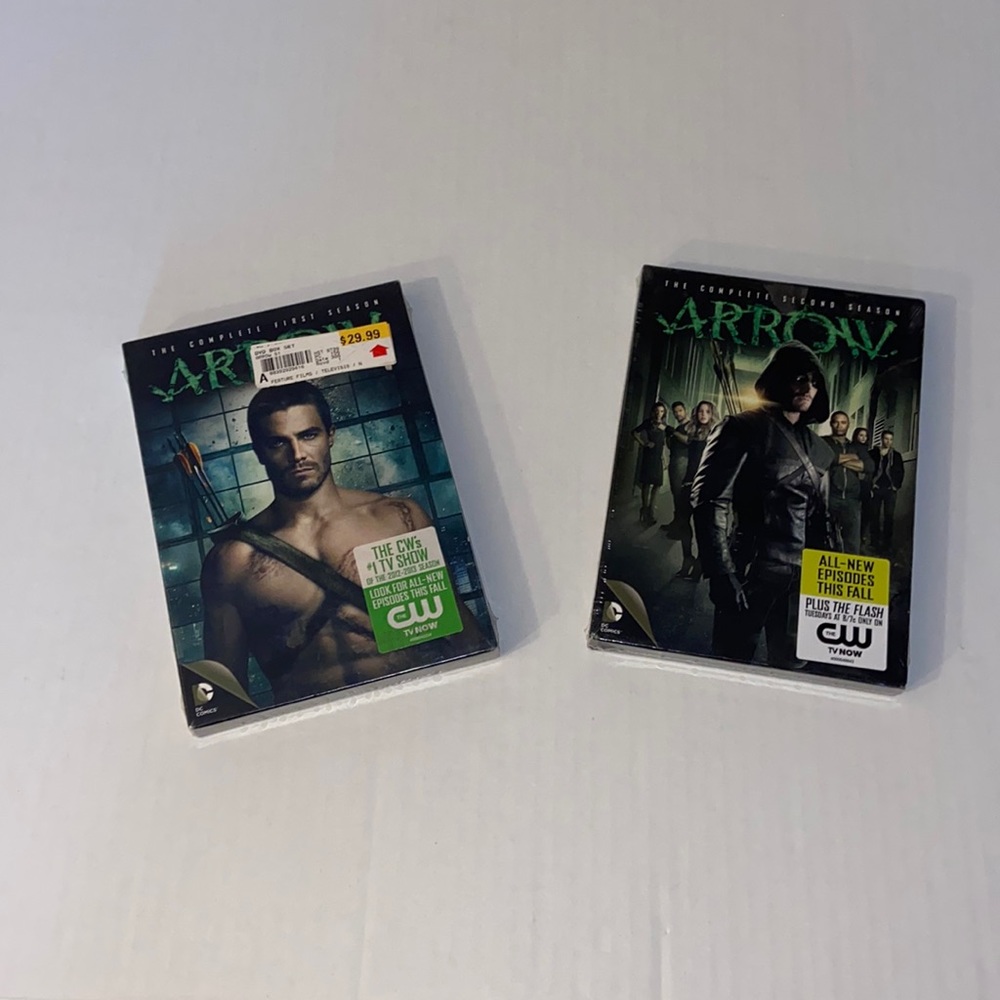Warner Brothers DC Comics Arrow The Complete First And Second Seasons DVDs